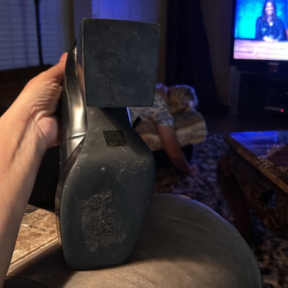 Jeffrey Campbell black Corgi 3.5” platform style Mary jane heels - Picture 6 of 7